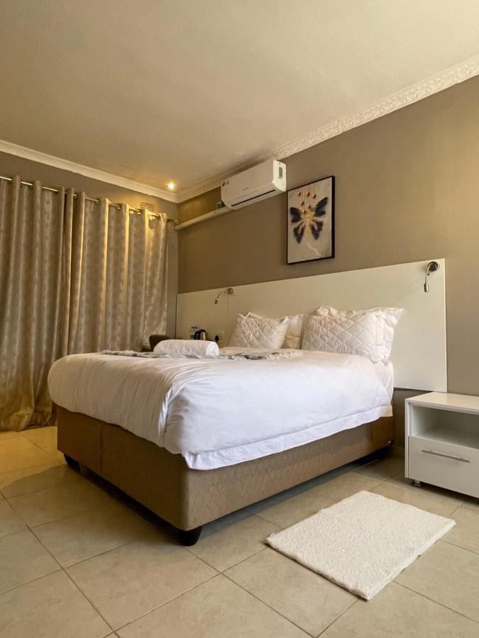 Legends Executive Lodge Choma Екстер'єр фото